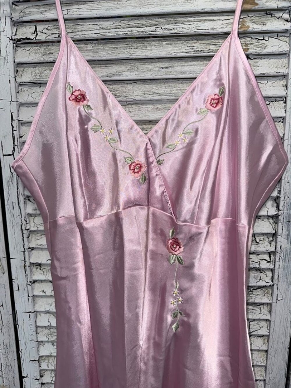 Vintage Secret Treasures Silky Pink Embroidered Roses Maxi Nightgown Size XL - Picture 2 of 4